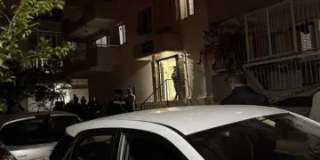 Tartıştığı karısını tabancayla vurarak öldürdü