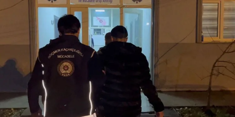 Ağrı’da 10 düzensiz göçmen yakalandı, 3 organizatör tutuklandı
