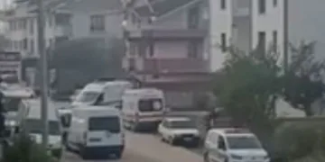 Ocakta unutulan çaydanlık yandı: 2 kişi hastanelik oldu