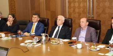 Mustafa Bozbey: “Su tüketen sanayi tartışılmalı”