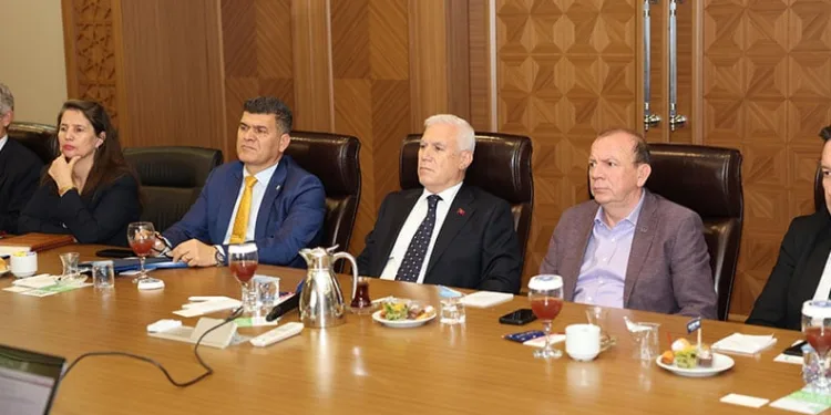 Mustafa Bozbey: “Su tüketen sanayi tartışılmalı”