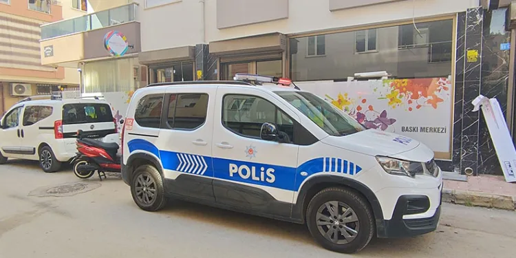 Yalnız yaşayan yaşlı adam evinde ölü bulundu