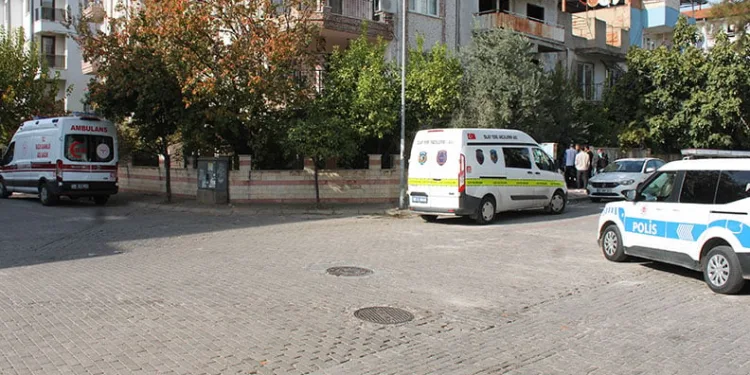 Yaşlı adam evinde ölü bulundu