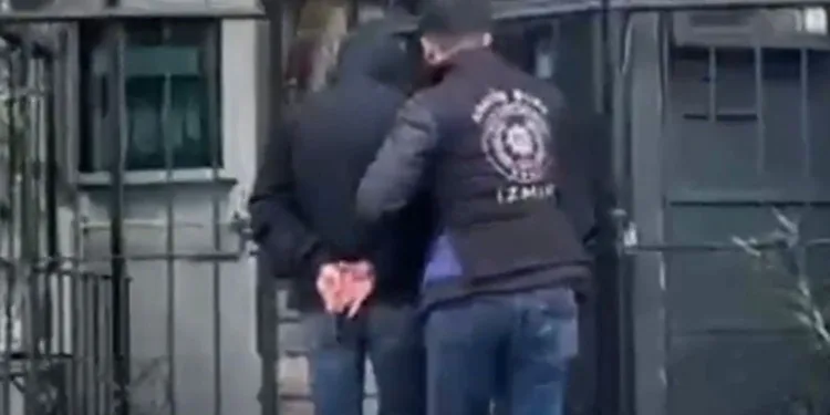 İzmir’de 23 yılla aranan uyuşturucu taciri yakalandı