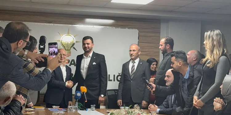 Gemlik’te AK Parti’ye 800 yeni üye katıldı