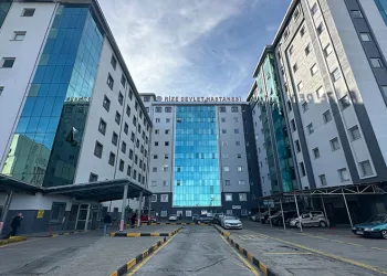 Rize’de 40 öğrenci yemekten zehirlenerek hastaneye kaldırıldı