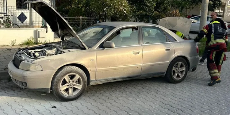 Burhaniye’de seyir halindeki otomobilde yangın