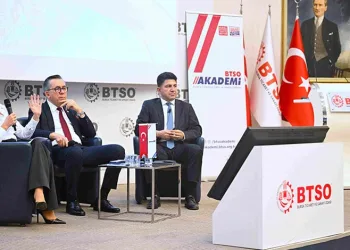 Bilişim sektörü BTSO Akademi’de geleceğin kodlarını yazdı