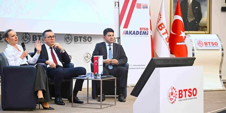 Bilişim sektörü BTSO Akademi’de geleceğin kodlarını yazdı