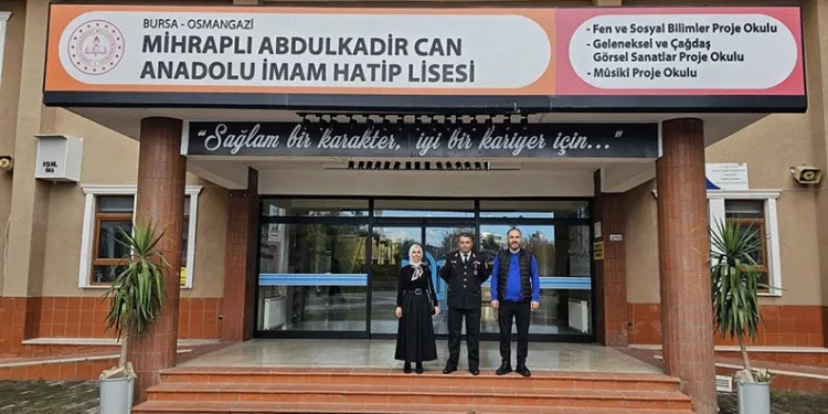 Şehit kızı öğretmen unutulmadı