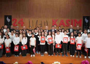 Bekir Aydın Öğretmenler Günü’nde Öğretmenlerle Birlikteydi