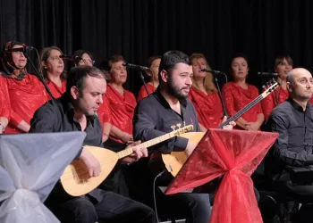 İnegöl Belediyesi THM korosundan muhteşem müzik ziyafeti