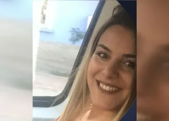Sevgilisi olduğunu iddia ettiği kadını başından vurarak öldürdü