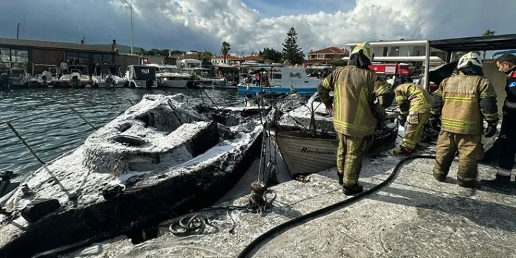 Çeşme’deki yangında 7 tekne alevlere teslim oldu