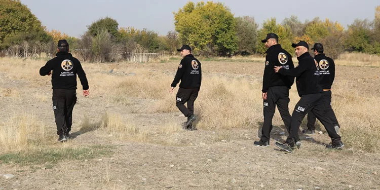 Elazığ’da kayıp çocuğu 250 kişilik ekip arıyor
