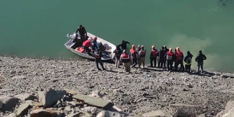 Zernek Barajı’na araç uçtu: 2 ölü