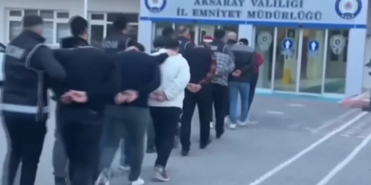 Aksaray’da FETÖ/PDY operasyonu: 10 gözaltı, 1 tutuklama