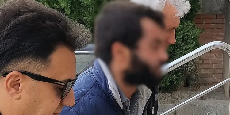 Market önünde işletmeciyi bıçaklayan zanlı kısa sürede yakalanıp tutuklandı