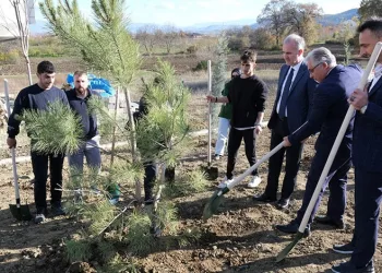 İnegöllü gençlerden örnek davranış