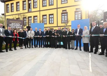 Alev Alatlı Şehir Düşünce ve Sanat Merkezi açıldı