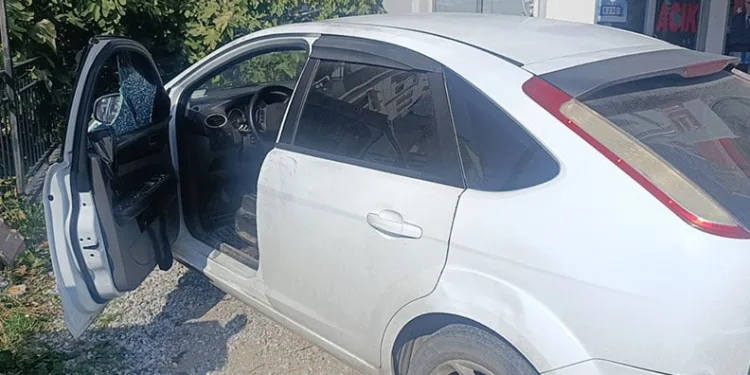 Antalya’da 16 yaşındaki çocuk otomobilin camını kırıp 50 bin TL çaldı