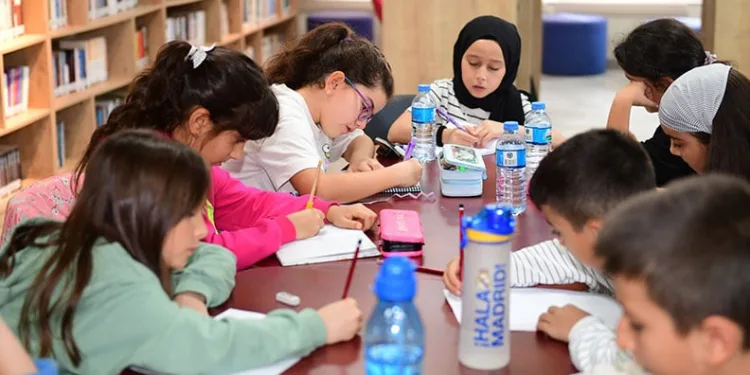 Osmangazi’de çocuklar hayallerini kağıda döküyor