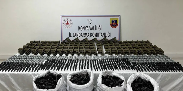 Konya’da çok sayıda silah parçası ele geçirildi