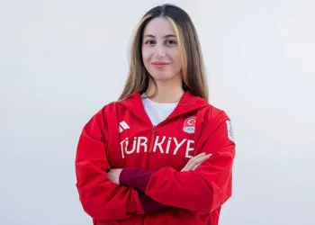 Özge Yılmaz’dan gümüş madalya