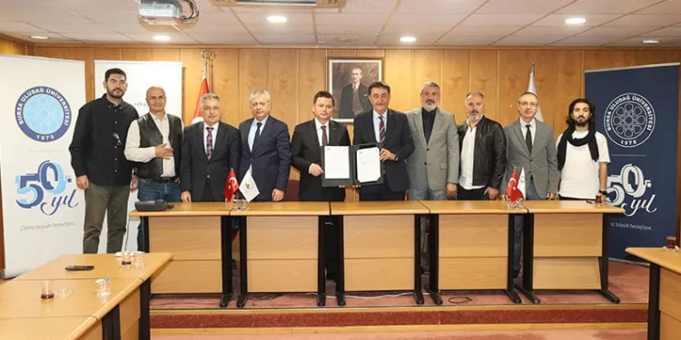 BUÜ ve Osmangazi Belediyesi “Karagöz”ü uluslararası platforma taşıyacak