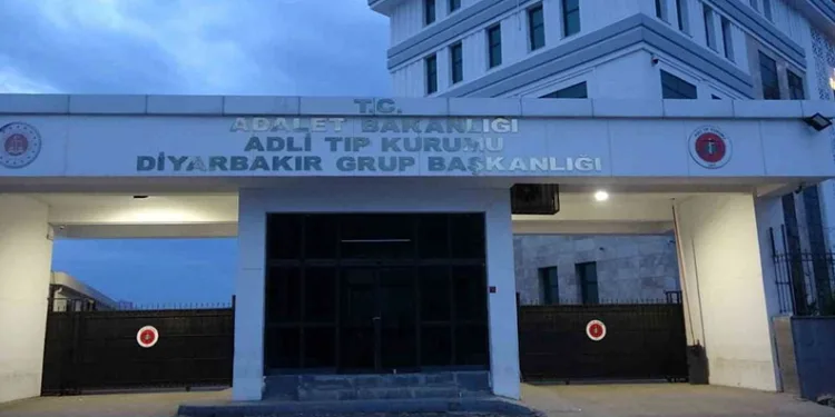 Diyarbakır’da iki aile arasında silahlı kavga: 1 ölü, 1 yaralı