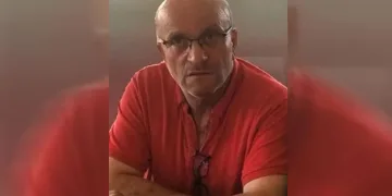 Ağabeyinin başına sopayla vurarak öldürdü