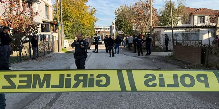 Amca çocuklarının kavgasında kan aktı: 5 yaralı