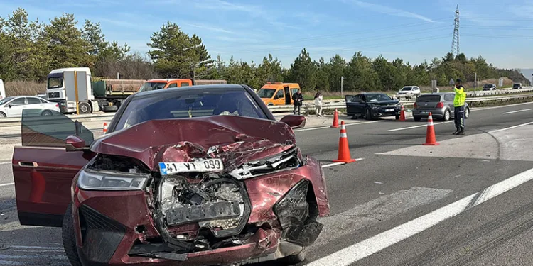 TEM’in Bolu geçişinde feci kaza: 1 ölü, 4 yaralı