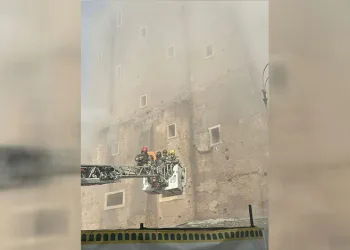 İtalya’da tarihi kule çöktü