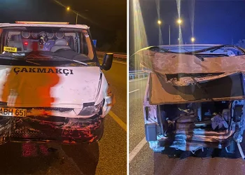 Bursa’da çekici kamyonet, ticari araca çarptı : 2 ölü