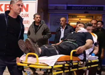 Bursa’da kömürleri indirirken yüzüne demir saplandı