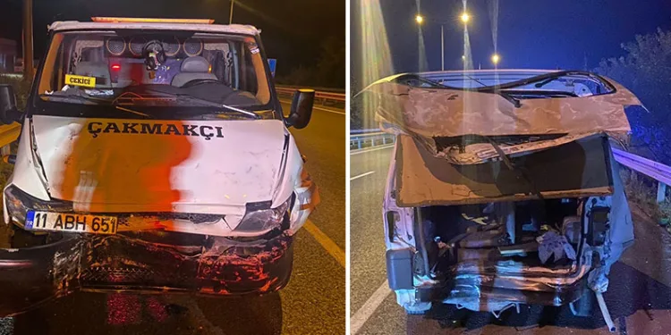 Bursa’da çekici kamyonet, ticari araca çarptı : 2 ölü