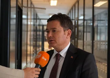 Başkan Erkan Aydın Line TV’yi ziyaret etti