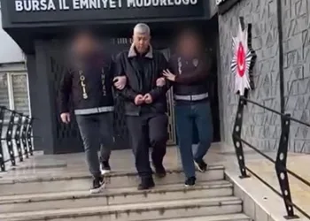 Bursa’da 56 yıl hapis cezasıyla aranan firari yakalandı