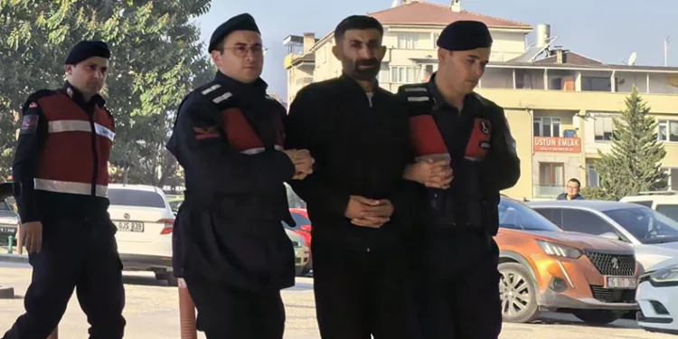Bursa’da uyuşturucu taciri kıskıvrak yakalandı