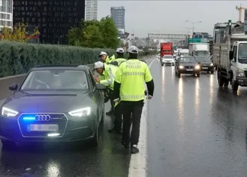 Araç sahibi herkesi ilgilendiriyor