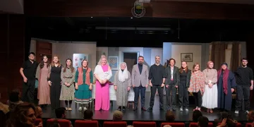 Kadın sığınağı gala gösterimiyle sahneyle buluştu