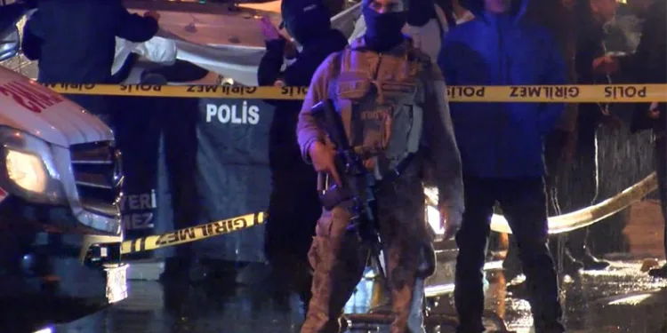 Çekmeköy’de uyuşturucu baskınında çatışma