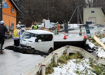 Japonya’da 7.5’lik deprem: 30 yaralı