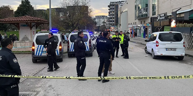 Bursa’da kafede silahlı saldırı: 1’i ağır 4 yaralı