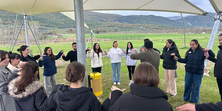 Gençler iklim krizini doğada ele aldı