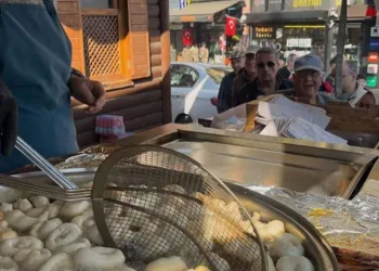 Bursa’da otomobil dere yatağına uçtu: 3 yaralı