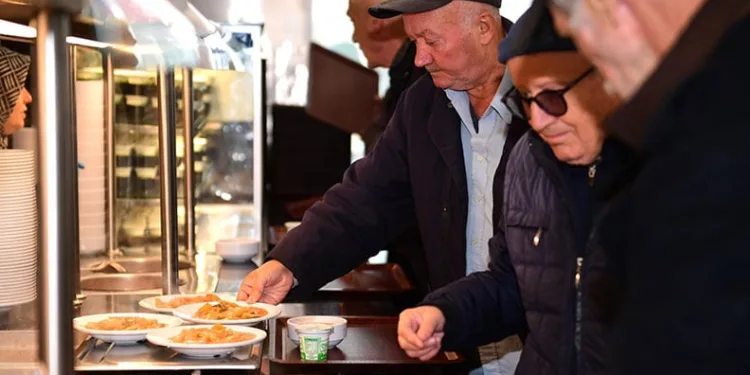 Osmangazi’de pırasa hasadıyla doğallık sofralara taşınıyor