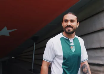 Bursaspor ilk transferini açıkladı Halil Akbunar