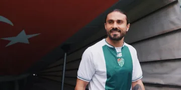 Bursaspor ilk transferini açıkladı Halil Akbunar
